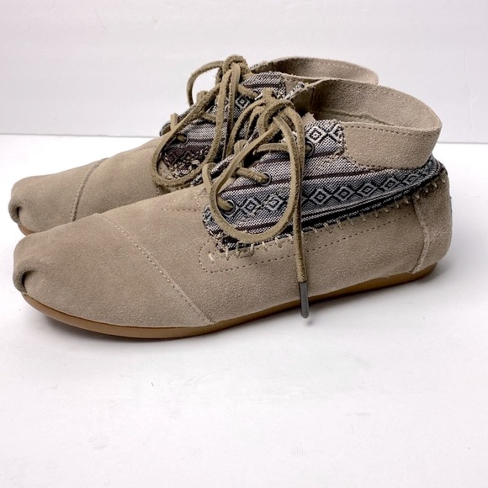 Tom’s Women’s Aztec Moccasin Suede Lace up HI Top Size 7